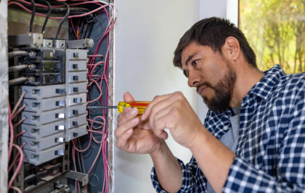 Best Circuit Breaker Repair  in Frontenac, KS